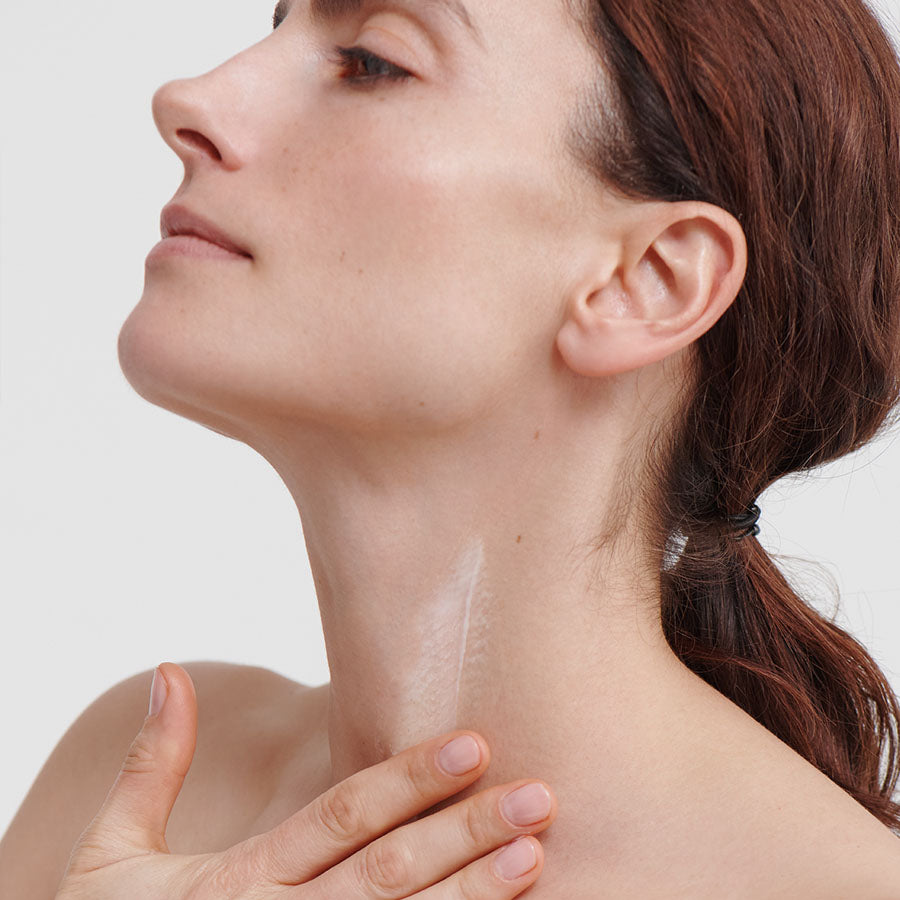 Regeneration Hals und Dekolletécreme – Bild 3